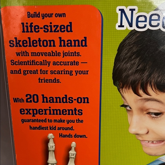 Klutz The Hand Book - Build a Skeleton Hand Kit - Picture 3 of 14